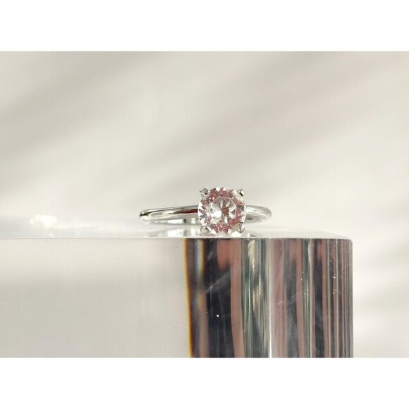 Minimalist Silver Toned Vintage Solitaire Cubic Zirconia Gemstone Ring - sz 8 - Picture 4 of 10